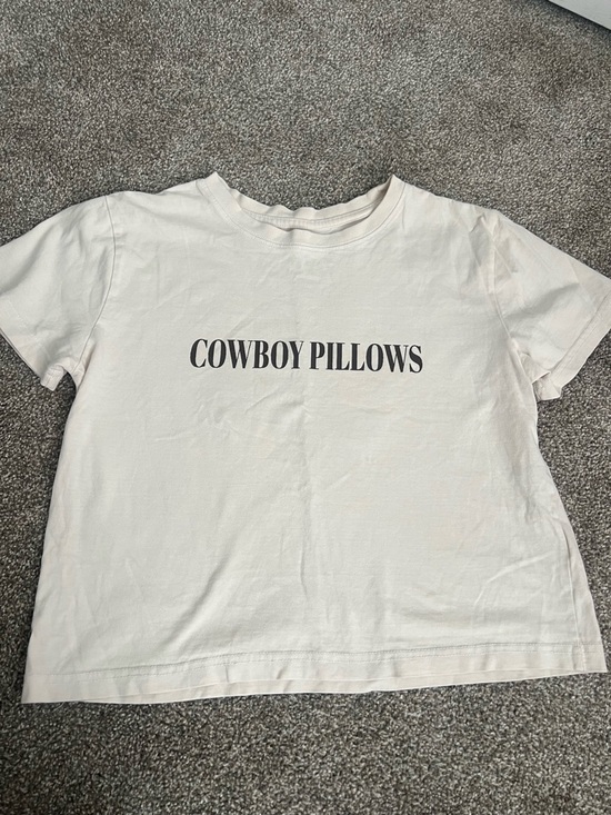 sheisgracielou Tops - Cowboy Pillows Graphic Crop Top — Cream